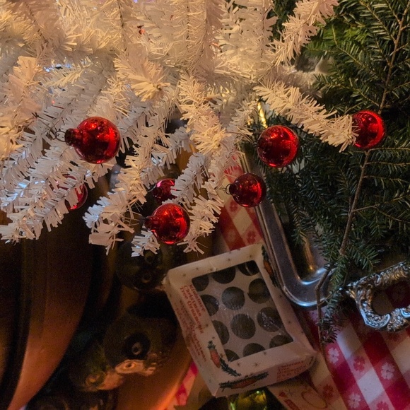 "24"Shiny Brite Holiday Ornaments, Boxes,Feather Tree&Felt Santa Hat Tree Topper - Picture 5 of 15